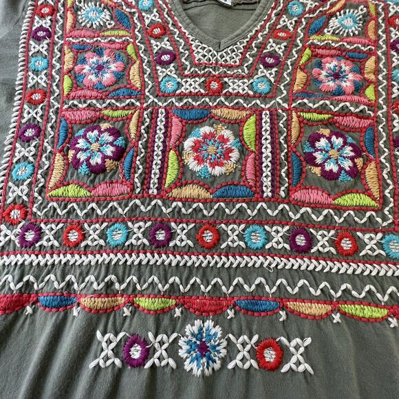 Johnny Was JW Los Angeles Olive Green Floral Embroidered Peasant Blouse Small - Picture 10 of 10